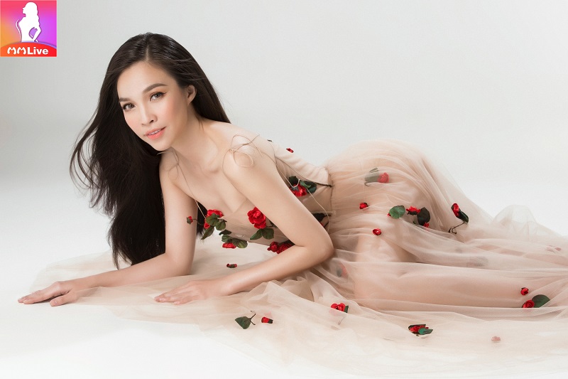nữ ca sĩ tuổi Dậu Hiền Thục